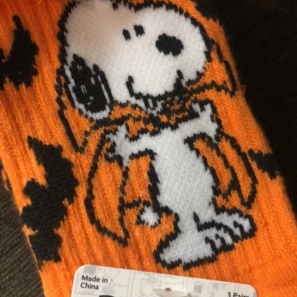 Peanuts Women’s Crew Halloween Snoopy Socks